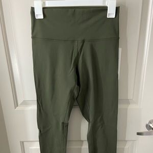 NWT Lululemon Wunder Under 25” Olive Green